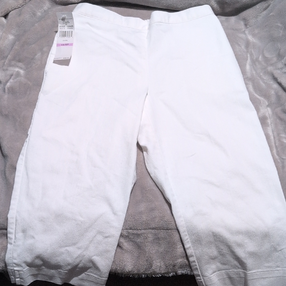 Alfred Dunner Women's White Shorts